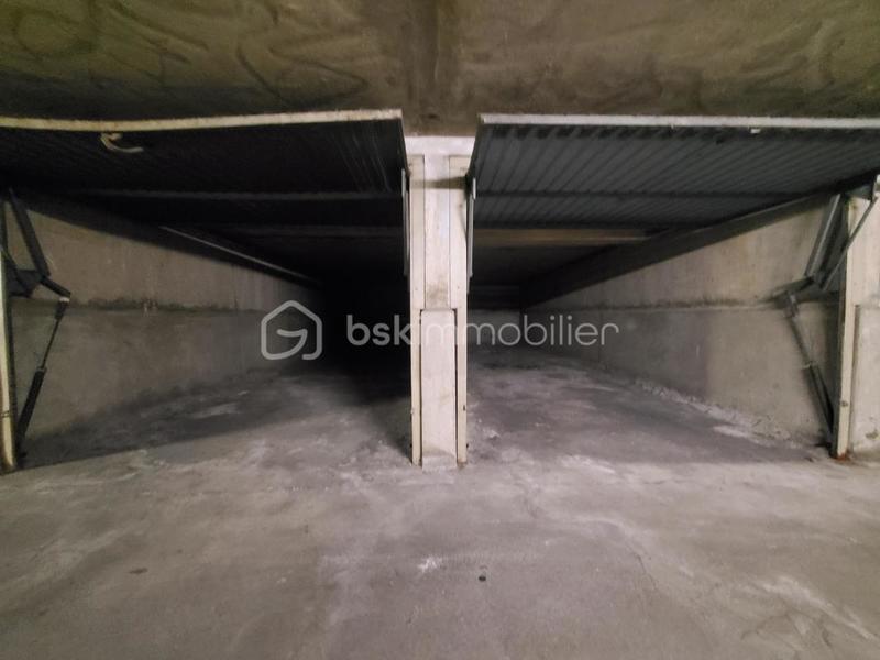 Parking / Garage - 24 m²