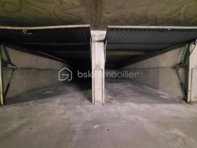 Parking / Garage - 24 m²
