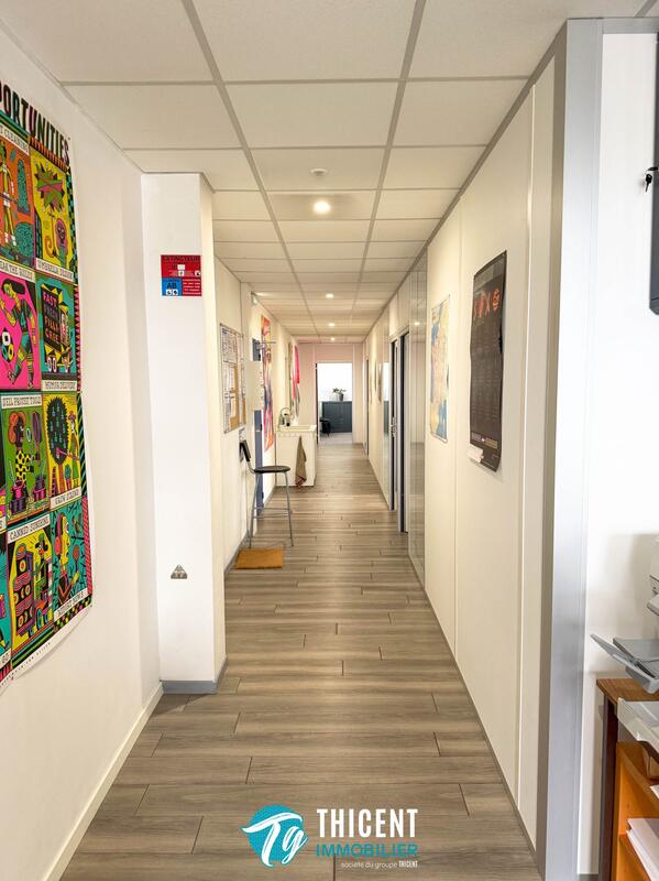 Bureau - 157 m²