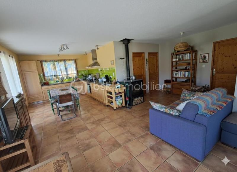 Maison traditionnelle - 80 m² - 3 pièces