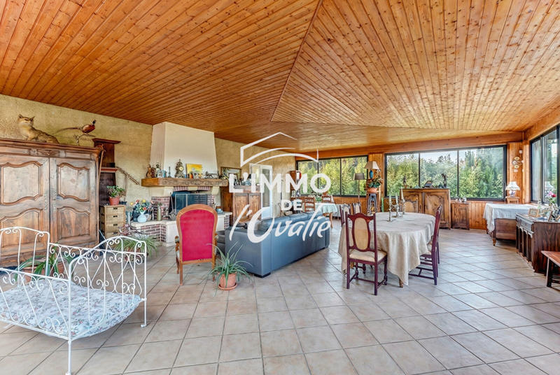 Maison - 211 m² - 7 pièces