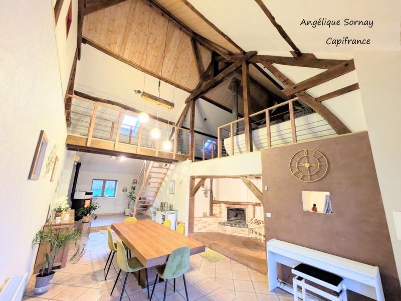 Maison - 222 m² - 8 pièces