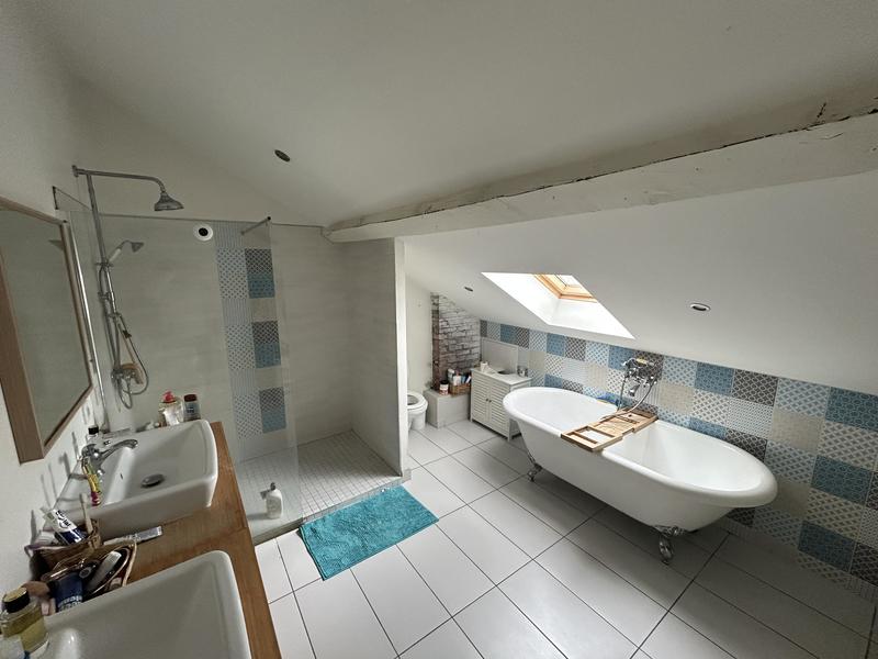 Appartement - 95 m² - 5 pièces