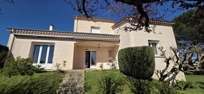 Maison - 172 m² - 7 pièces