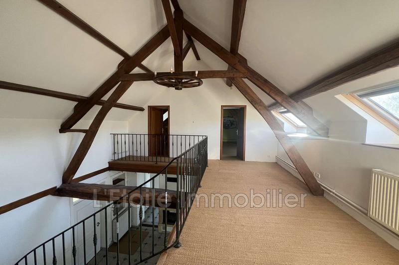 Maison - 211 m² - 7 pièces