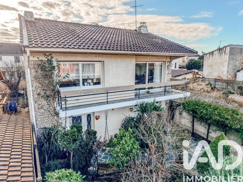 Maison - 96 m² - 3 pièces