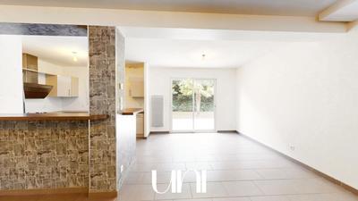 Maison - 88 m² - 3 pièces