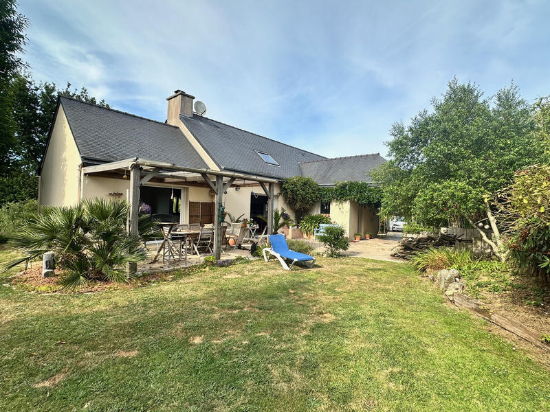 Maison - 205 m² - 6 pièces