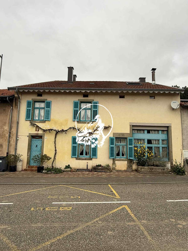 Maison - 213 m² - 6 pièces