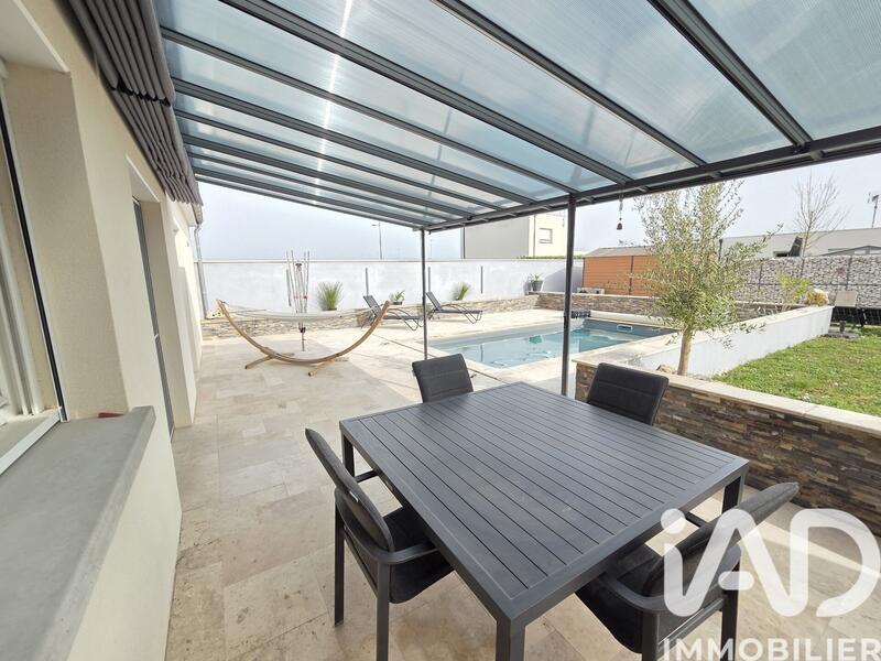 Maison - 89 m² - 6 pièces