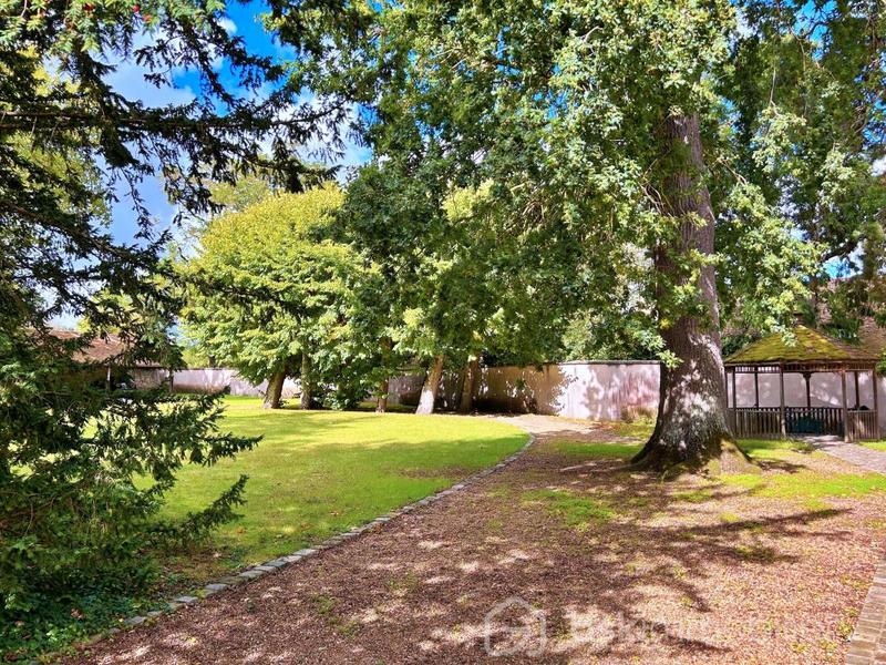 Maison de maîtres - 317 m² - 11 pièces