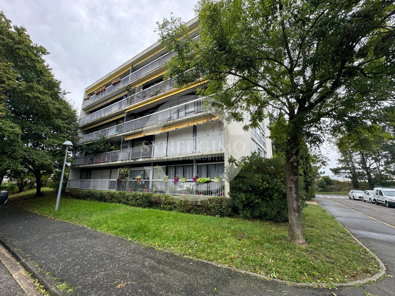 Appartement - 79 m² - 4 pièces