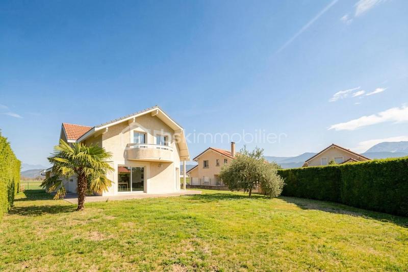 Maison - 143 m² - 5 pièces