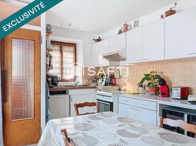 Maison - 262 m² - 4 pièces