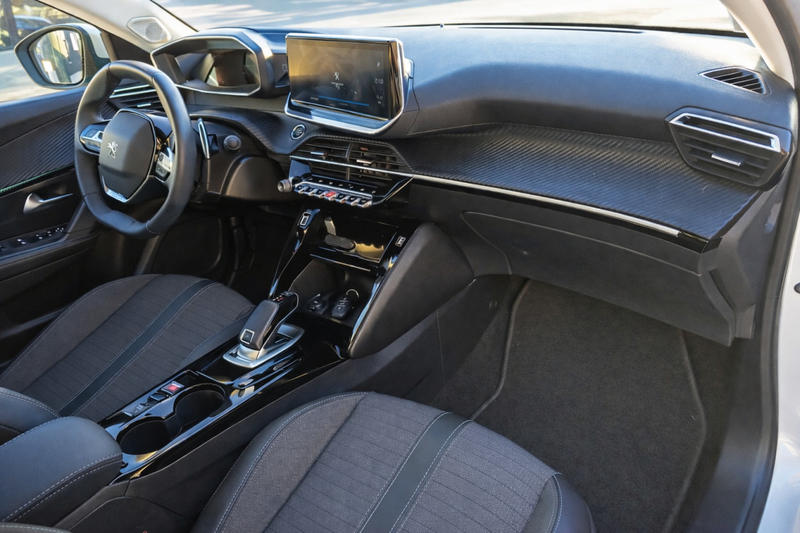 Peugeot 2008 II 1.5 BlueHDi 130 Eat8 Allure Business - Automatique