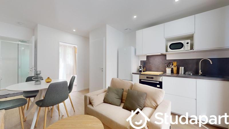 Chambre - 12 m² - 1 pièce