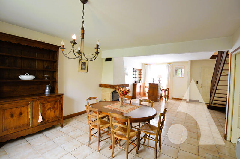 Maison - 104 m² - 5 pièces