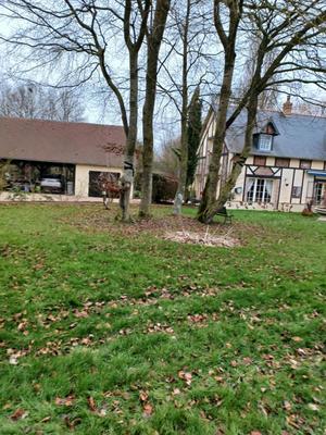 Propriété - 240 m² - 7 pièces