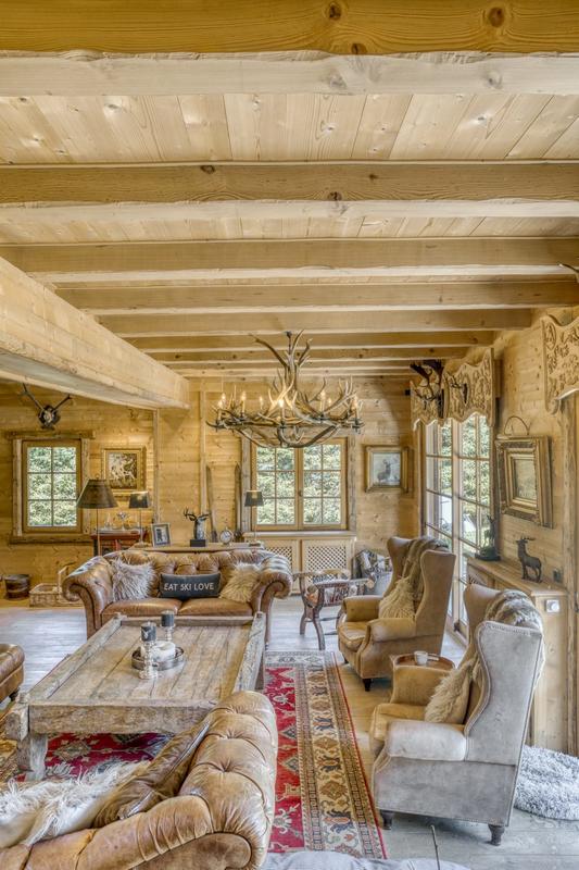 Châlet - 383 m² - 8 pièces