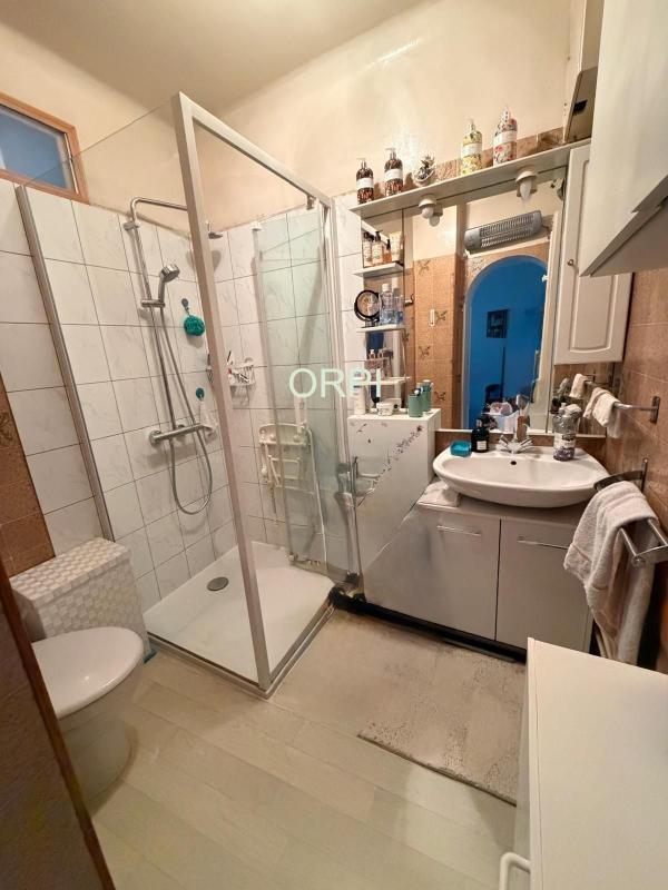 Maison - 221 m² - 5 pièces