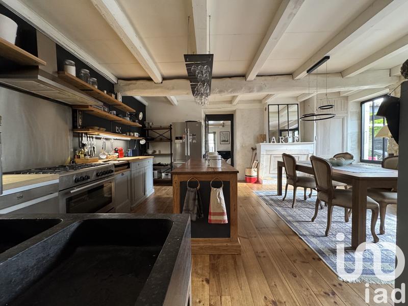 Maison - 180 m² - 7 pièces