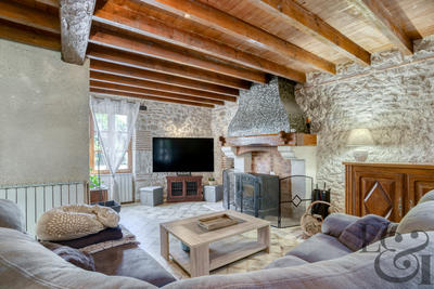 Maison - 313 m² - 8 pièces