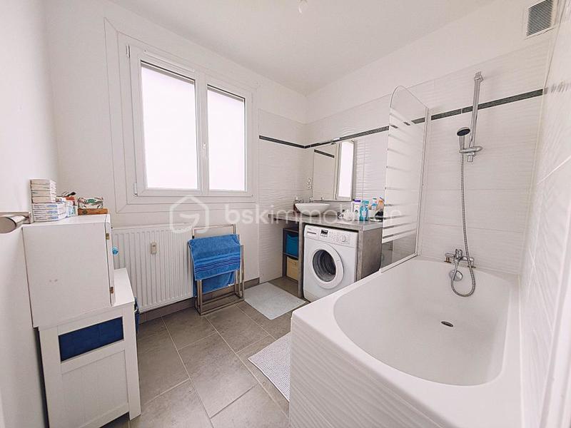 Loft - 80 m² - 4 pièces