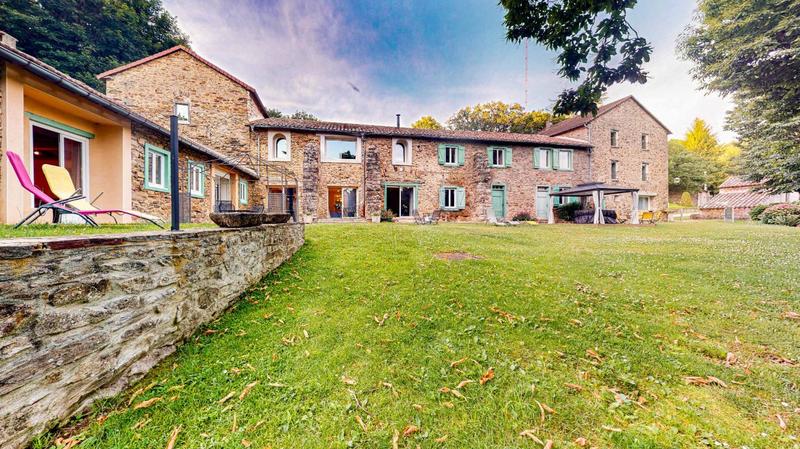 Demeure - 677 m² - 26 pièces