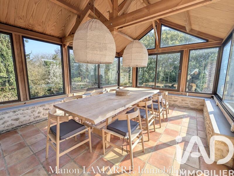 Maison - 210 m² - 8 pièces