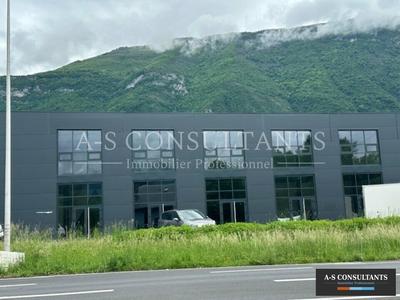 Local commercial - 2 315 m²