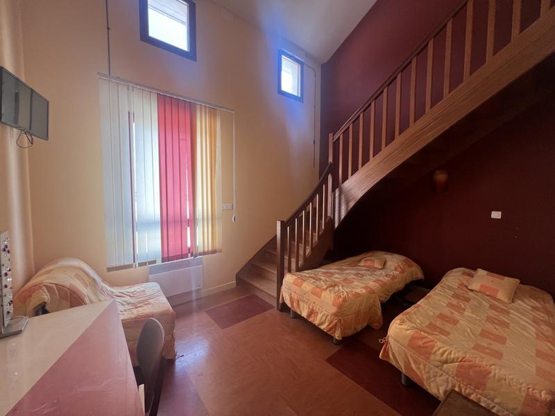 Local d'activités - 2 250 m²