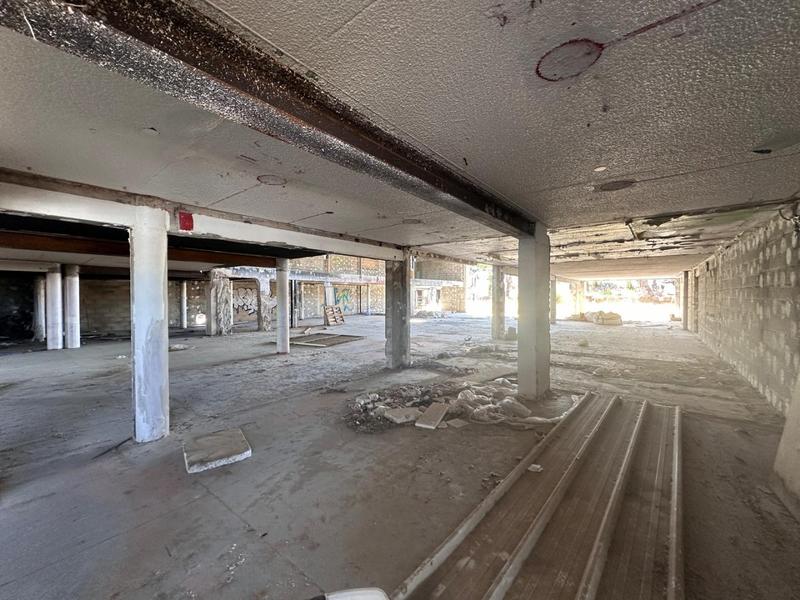 Local d'activités - 963 m²