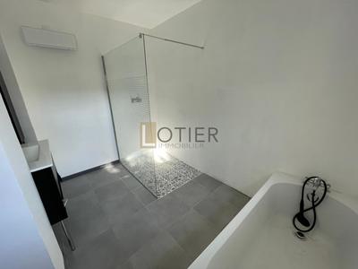 Maison - 240 m² - 6 pièces