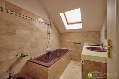 Maison traditionnelle - 125 m² - 5 pièces