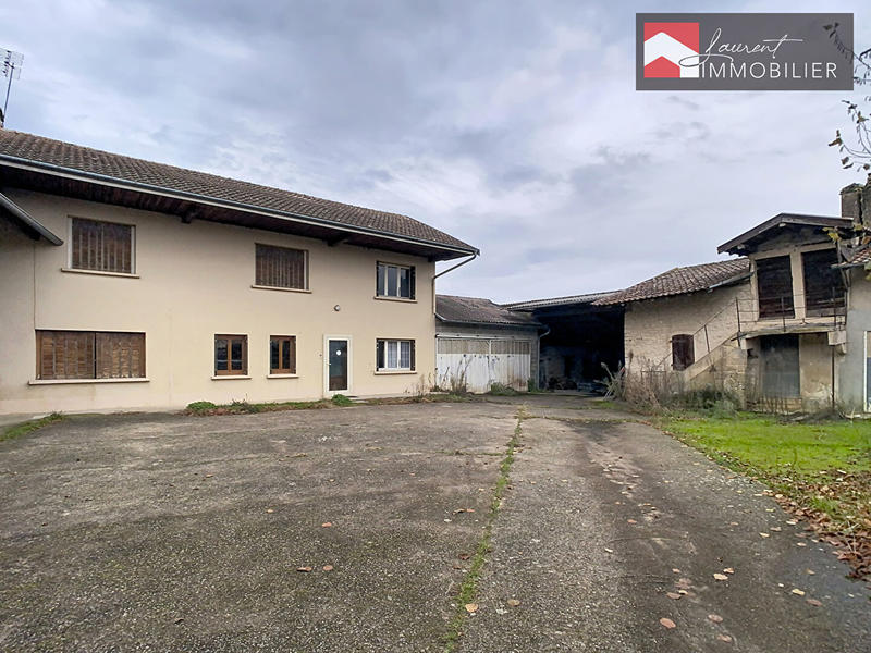 Maison - 160 m² - 8 pièces