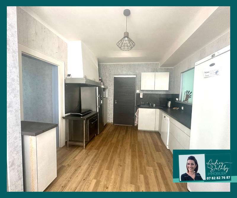 Maison - 203 m² - 8 pièces