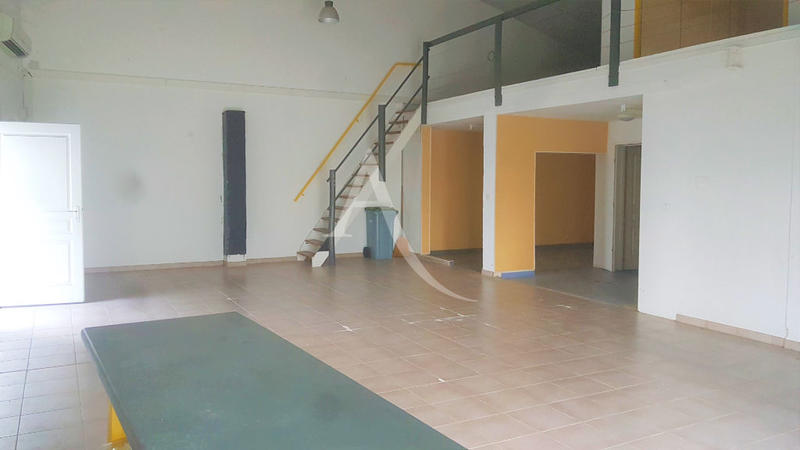 Local commercial - 168 m² - 4 pièces