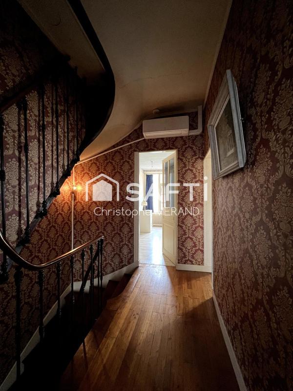 Maison de maîtres - 156 m² - 9 pièces