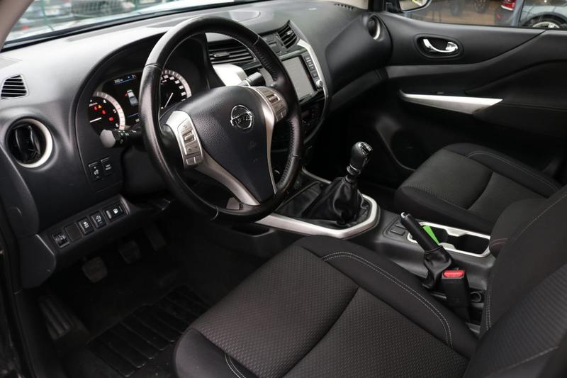 Nissan Navara II King-Cab 2.3 Dci 160 n-Connecta 21.500 Ht