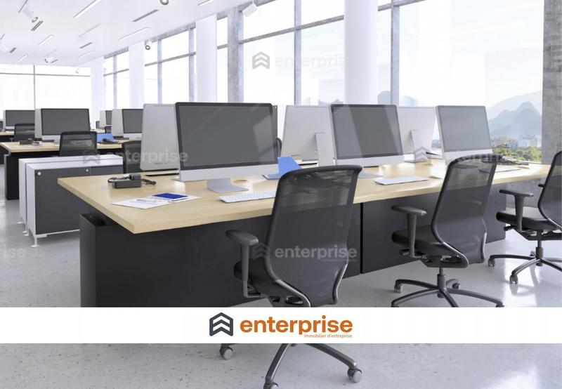 Bureau - 384 m²