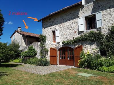 Corps de ferme - 240 m² - 8 pièces