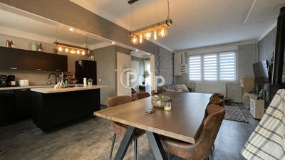 Maison - 88 m² - 4 pièces