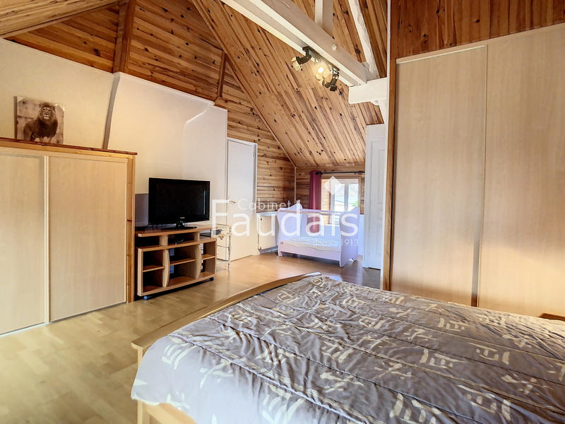 Maison - 163 m² - 8 pièces