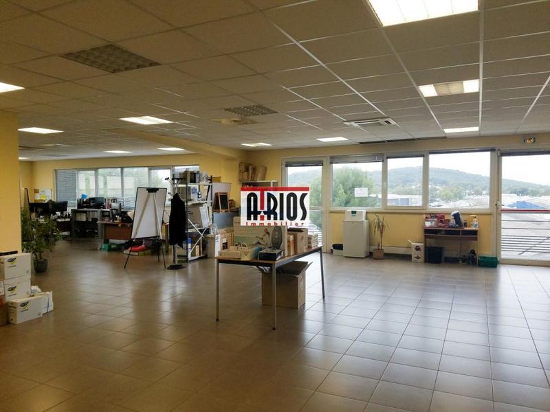 Entrepôt - 1 400 m²