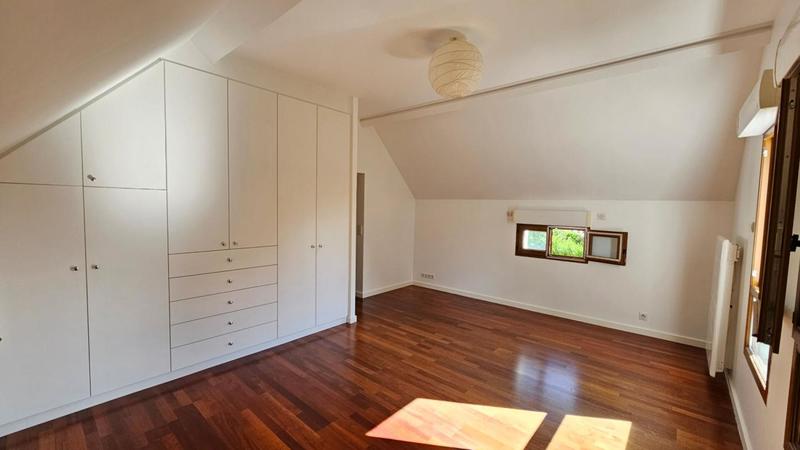 Maison - 182 m² - 6 pièces