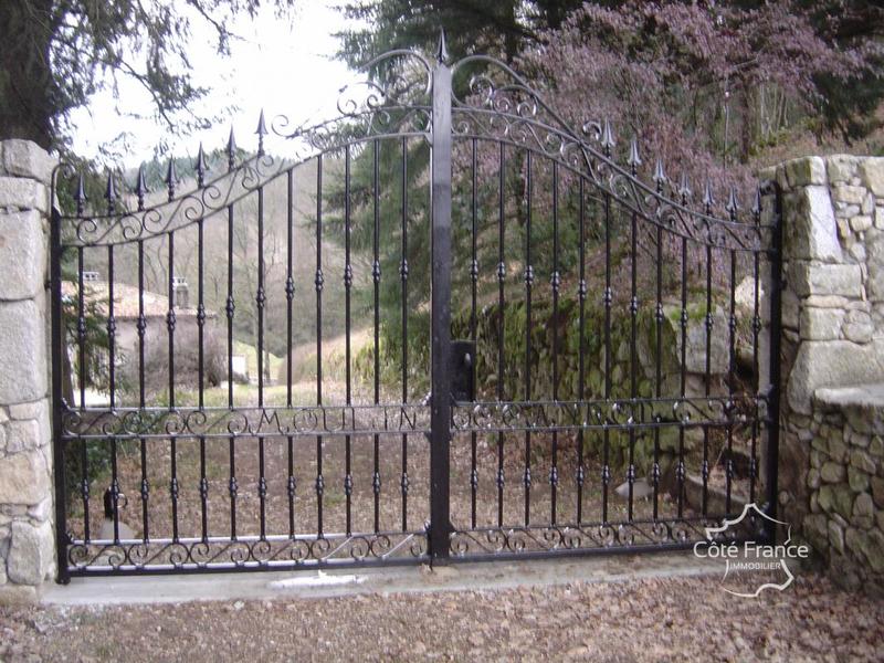 Moulin - 209 m² - 7 pièces