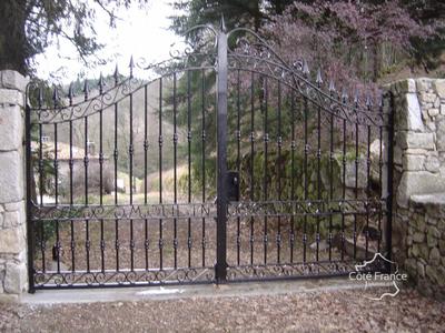 Moulin - 209 m² - 7 pièces