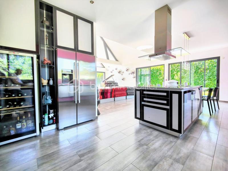 Maison d'architecte - 239 m² - 10 pièces