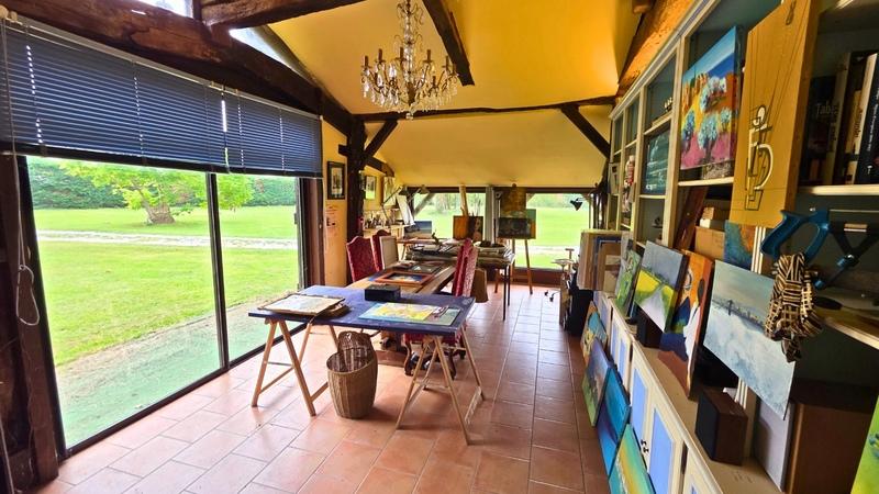 Propriété - 265 m² - 6 pièces