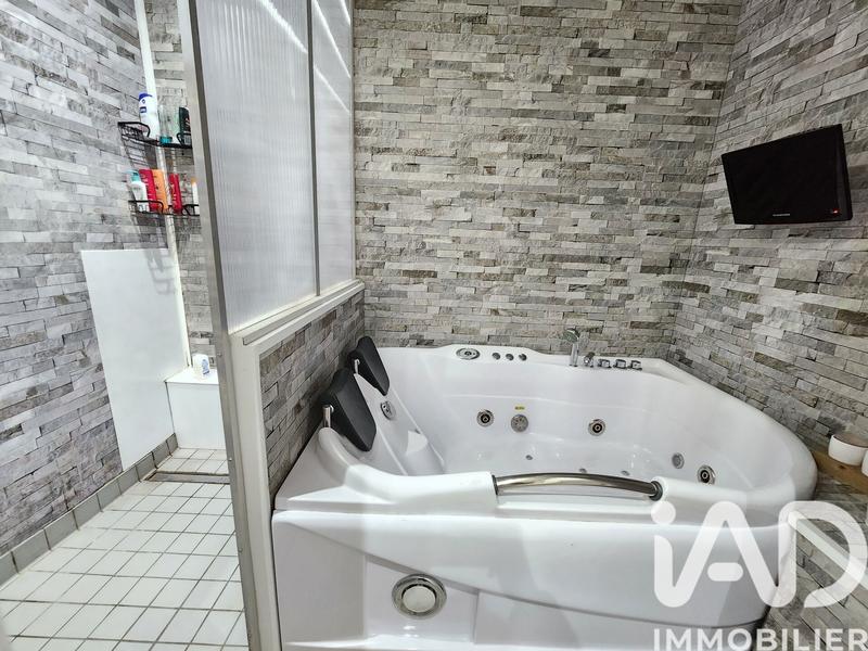 Maison - 150 m² - 5 pièces